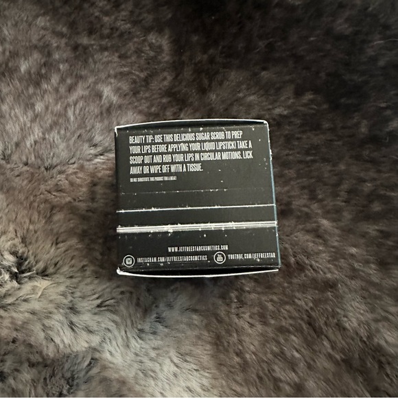 Jeffee Star Diet Shane Lip Scrub - Picture 6 of 6